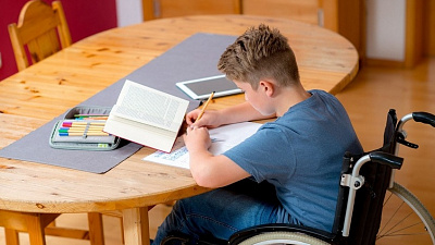 В Челябинской области дети с ОВЗ получат одинаковую компенсацию затрат на обучение на дому