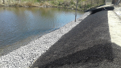 Использование геоматов для укрепления склонов