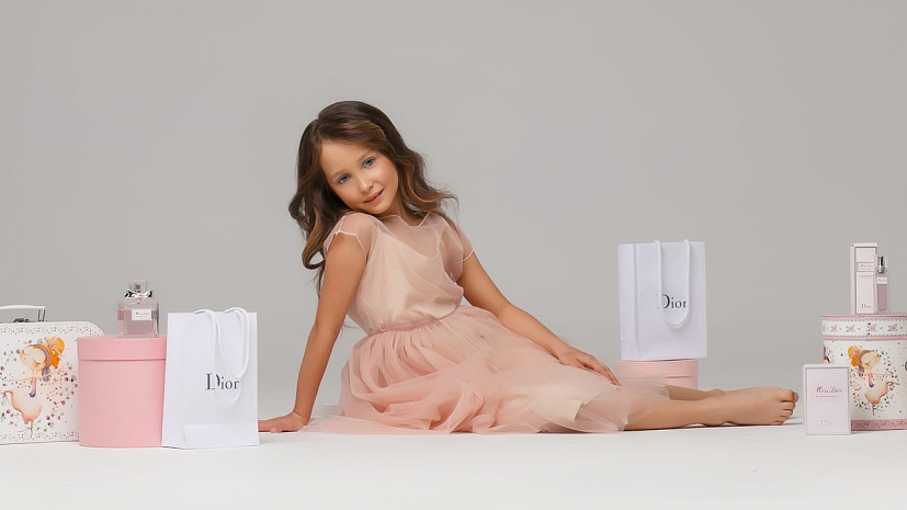 Юная модель 