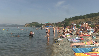 Спасение от жары миасцы находят на озерах