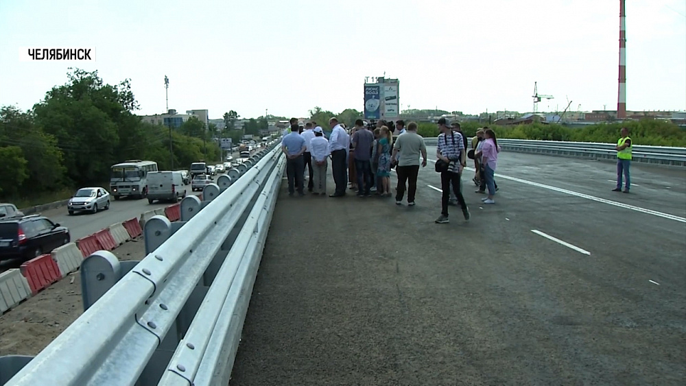 Губернатор отчитал дорожников за мост на ЧМЗ