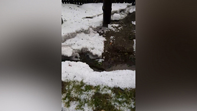 Град в Златоусте уничтожил урожай садоводов: видео стихии