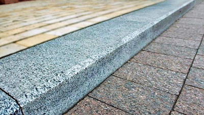 Бордюры из Челябинской области украсят столичные мостовые