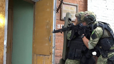 Видео задержания условных преступников сняли росгвардейцы Челябинской области