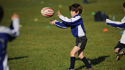 В сотне южноуральских школ планируют ввести уроки регби