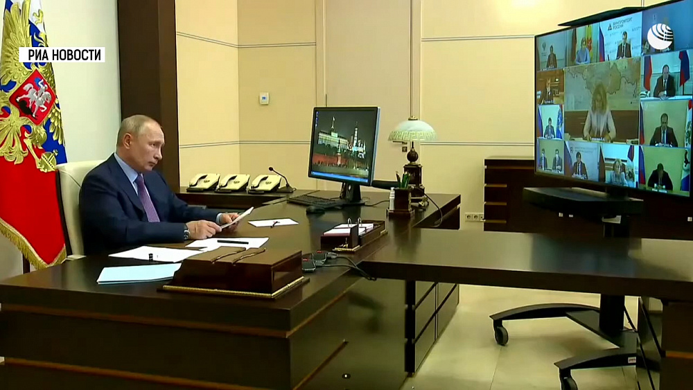 Владимир Путин о снижении заболеваемости COVID-19
