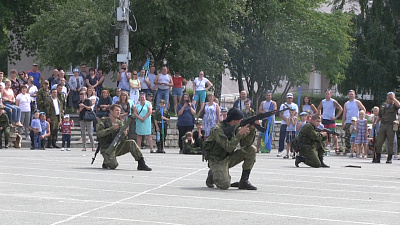 День ВДВ в Миассе прошел шумно