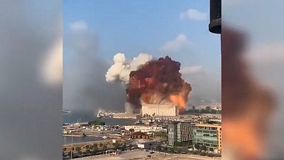 Страшный взрыв в Бейруте: видео очевидцев с разных точек