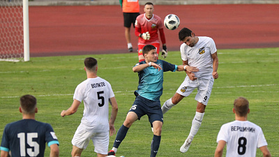 Футбольный клуб «Челябинск» начал новый сезон игрой в Нижнем Новгороде