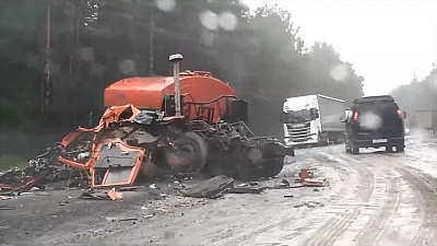 Бензовоз и фура на трассе М-5 попали в смертельное ДТП: видео очевидцев