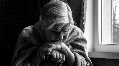 Как справиться с одиночеством в старости?