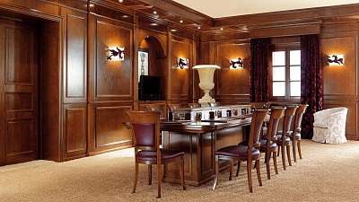 Классические кабинеты на заказ из массива и шпона дерева