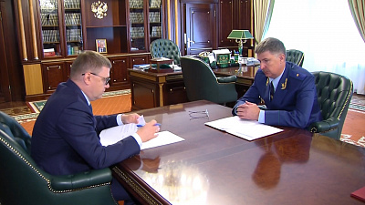 Губернатор встретился с транспортным прокурором