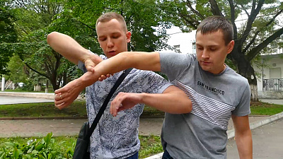 Полицейские Челябинской области выпустили видеоурок самообороны