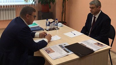 Алексей Текслер отчитал мэра Миасса сразу по нескольким вопросам