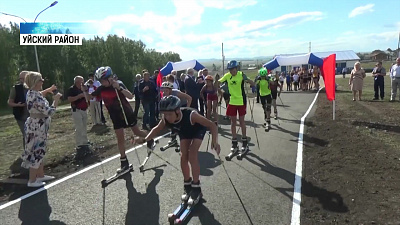 В Уйском районе открыли новые спортобъекты