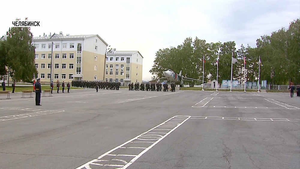 Будущие штурманы приняли военную присягу