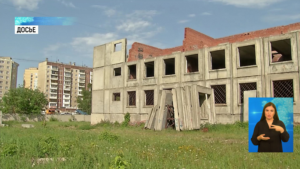 Снесли проблемный пристрой школы № 151