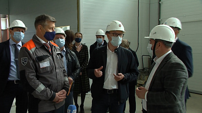 Губернатор посетил миасский завод «СпецАгрегат»