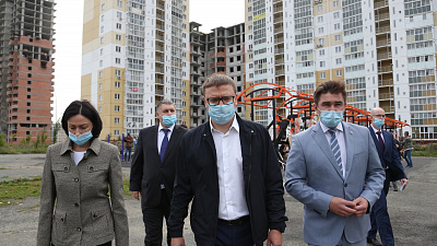 Губернатор проверил благоустройство в Калининском и Курчатовском районах Челябинска