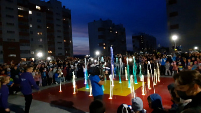 Первый световой фонтан торжественно открыли в Миассе