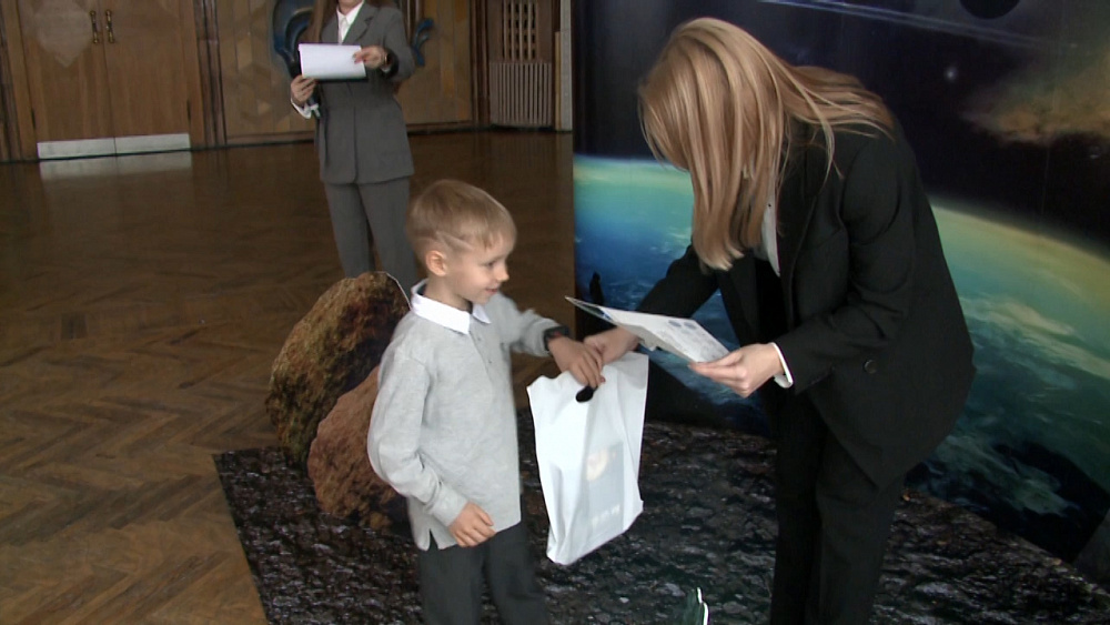 Победители конкурса чтецов «На ракете в школу» получили заслуженные награды