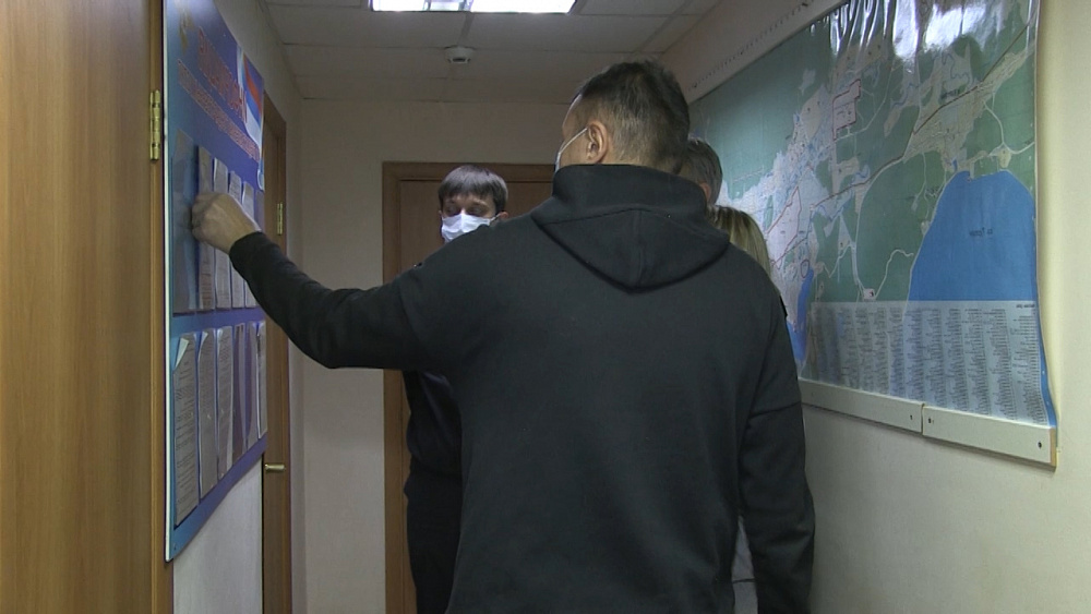 Общественники проверили работу участковых