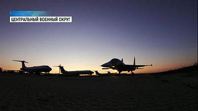 Истребители-бомбардировщики выполнили полет в стратосферу