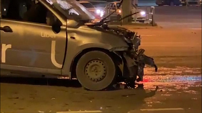 Лобовое столкновение в центре Челябинска попало на видео