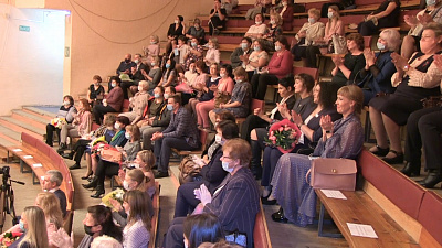 Педагоги Миасса принимают поздравления с профессиональным праздником