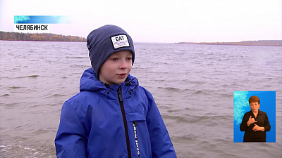 Мальчик спас тонущую сестру из воды