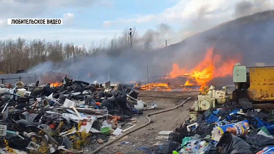 Более четырех часов пожарные бригады работали на пилораме