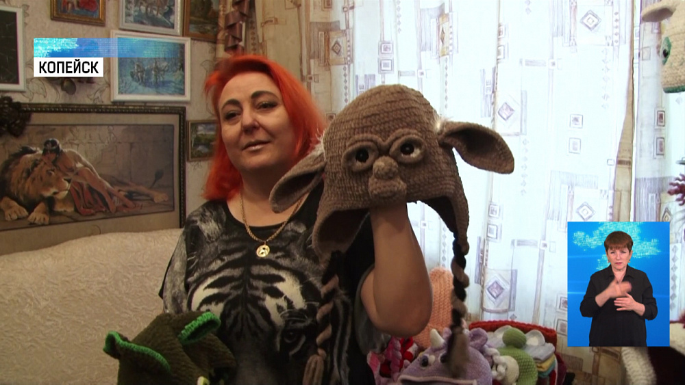 Жительница Копейска создаёт зверо-шапки