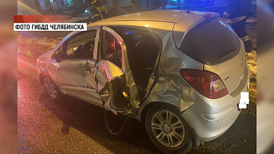 В Челябинске столкнулись легковушка и трамвай