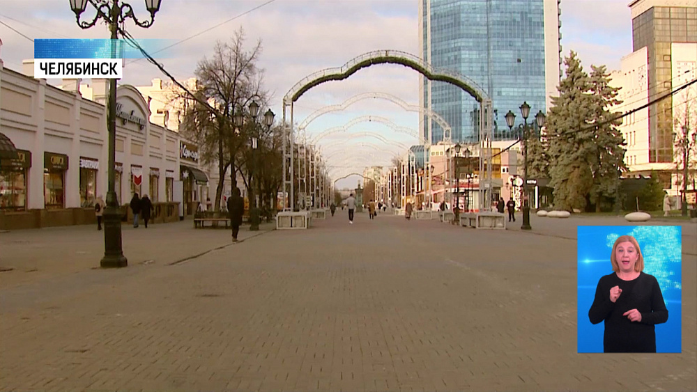 Начат монтаж новогодней иллюминации