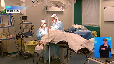 Врачи восстановили мужчине отсечённую кисть