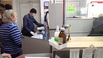 Задержали группу, помогавшую мигрантам