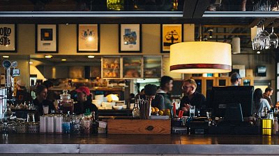 Заведения Челябинска игнорируют запрет на проведение дискотек