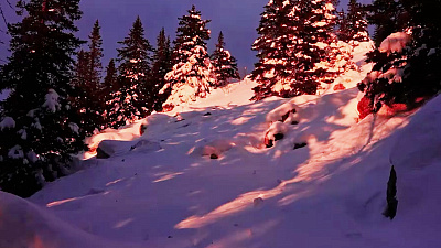 Солнце освещает хребет Зюраткуль: видео любителей экстрима