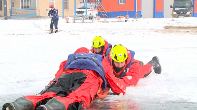 Спасатели учат, как выбраться из воды