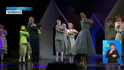 На сцене оперного репетируют «Алису»