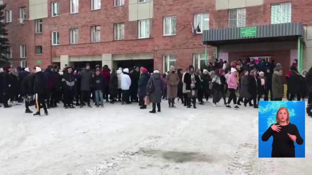 Масло вспыхнуло на плите в школе