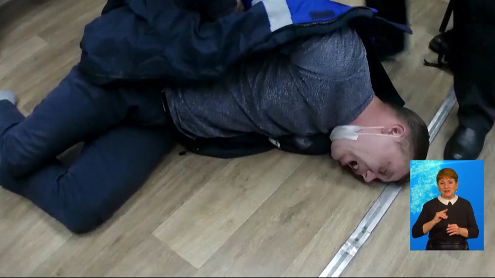 Челябинец устроил дебош в аэропорту