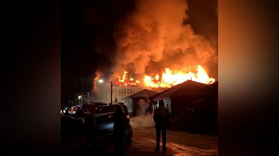 В Миассе большой пожар попал на видео