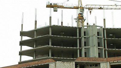 В Челябинской области застройщики приостановили работы на 124 объектах 