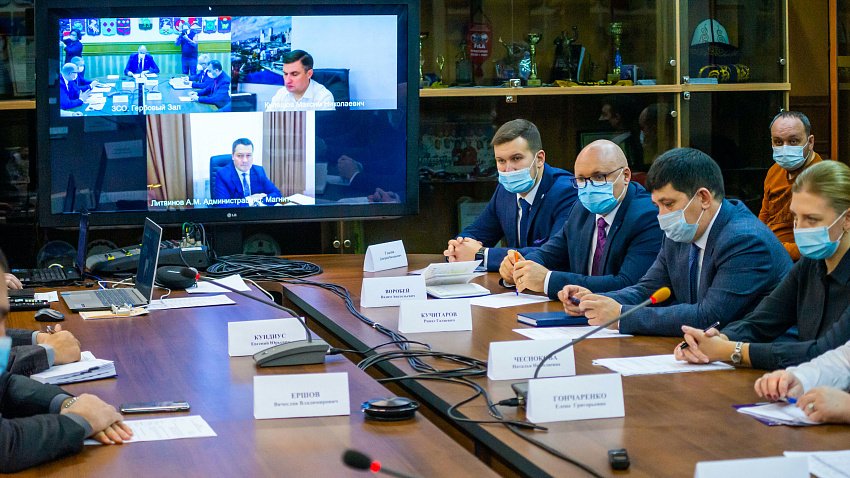 В Заксобрании Челябинской области обсудили проблему некачественного ремонта дорог В Заксобрании Челябинской области обсудили проблему некачественного ремонта дорог