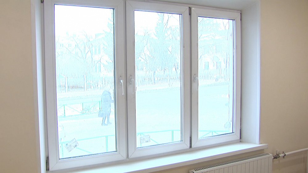 Молодым медикам вручают новые квартиры