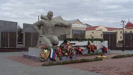 Прокуратура в Троицке запретила строить кафе возле памятника погибшим в годы войны Прокуратура в Троицке запретила строить кафе возле памятника погибшим в годы войны