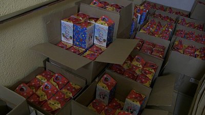 В Миассе начинают выдавать сладкие подарки детям