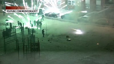 Красиво, но очень опасно! Как запускать фейерверк?